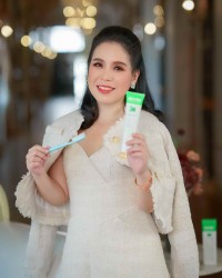 เปิดรอยยิ้มที่สดใส เปิดใจให้กับ Boom Nutrition Toothpaste